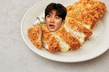 “나한테 치즈 등심 돈까스보다 중요한 존재는 없어...”