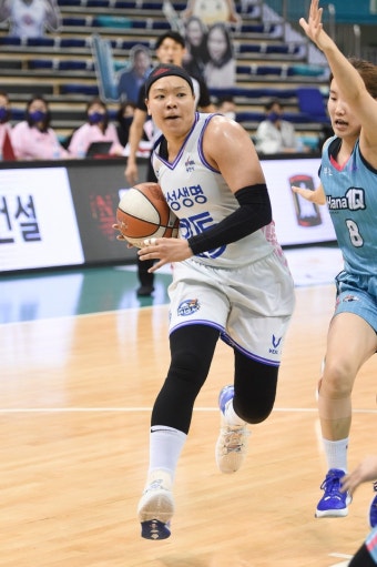 [현장리뷰]'배혜윤X박하나X김한별 시너지' 삼성생명, 하나원큐 잡고 2연승+단독 3위