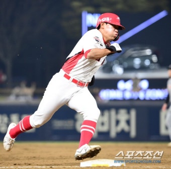 '방망이 대신 엉덩이~' 김도영 '통증보다 기쁨이 컸던 첫 출루 순간 [SC스토리]
