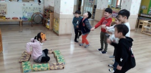 사랑반 앨범<교육활동<유치원<청룡초등학교 청룡초등학교