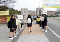 칭찬합시다<열린마당<진천여자중학교 진천여자중학교