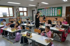 갤러리<학교마당<연수초등학교 연수초등학교