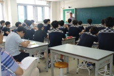 여명앨범<학교소식<충일중학교 충일중학교