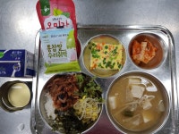 눈으로 보는 식단<식생활소식<알림마당<수산초중학교 수산초중학교