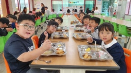다문화 교육 활동 모습<다문화교육<학생마당<회인초등학교 회인초등학교