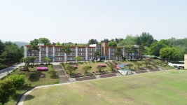 학교환경 조성모습<학교안내<괴산고등학교 괴산고등학교