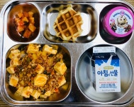 사진으로보는 오늘의식단<급식소식<알림마당<남천초등학교 남천초등학교