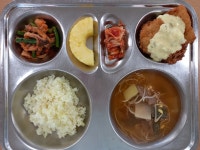 급식갤러리<식생활관<학교소식<충일중학교 충일중학교