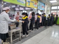 급식게시판(사진)<학교급식<꿈송이소식<청주대성초등학교 청주대성초등학교