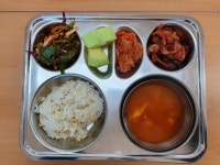 우리학교 식단사진<식생활관<학교마당<소태초등학교 소태초등학교