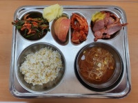 우리학교 식단사진<식생활관<학교마당<소태초등학교 소태초등학교