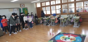 학년학생자치회<우리들마당<충주금릉초등학교 충주금릉초등학교