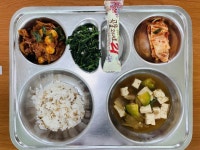 급식사진<보건/급식<달천소식<달천초등학교 달천초등학교