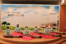 덕신 앨범<자료실<덕신초등학교 덕신초등학교