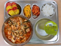 이달의 식단<급식실<학 교 소 식<산남고등학교 산남고등학교