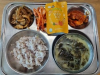 오늘의 급식<급식실<심천초등학교 심천초등학교