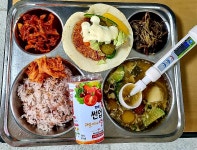 식단<급식실<학교소식　　　<일신여자고등학교 일신여자고등학교