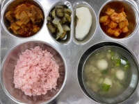 우리학교 식단사진<식생활관<학교마당<소태초등학교 소태초등학교