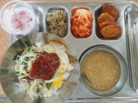 식단표<급식게시판<열린학교<충주중산고등학교 충주중산고등학교