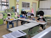 교육활동사진<알림마당<신송초등학교 신송초등학교