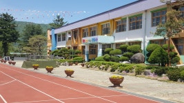 학교전경스케치<학교소개<판동초등학교 판동초등학교