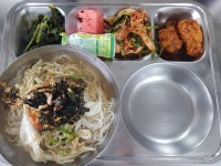 사진으로 보는 오늘의식단<급식 소식<송학 소식<송학초등학교 송학초등학교