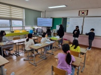 학생자치활동<희망人 프로젝트<연구학교<왕미초등학교 왕미초등학교