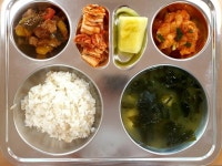 식단갤러리<급식소식<학교소식<부윤초등학교 부윤초등학교