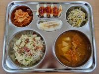 오늘의 식단<급식소식<가평광장<가평초등학교 가평초등학교