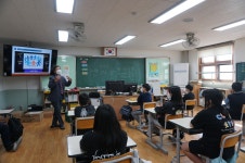 갤러리<학교마당<연수초등학교 연수초등학교