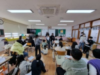 학생자치활동<희망人 프로젝트<연구학교<왕미초등학교 왕미초등학교