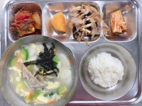 급식사진<식생활관 소식<열린광장<영신중학교 영신중학교