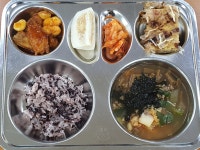 이달의식단<급식실<학교소식<동성중학교 동성중학교