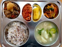 식단갤러리<급식소식<학교소식<부윤초등학교 부윤초등학교