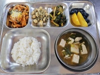 이달의 식단<꿈과 보람의 산실<원평중학교 원평중학교