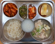 급식 갤러리<급식정보<게시판<충주여자중학교 충주여자중학교