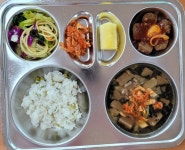 이달의식단<식생활관소식<율량소식<율량초등학교 율량초등학교