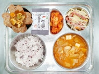 오늘의식단<보건/식생활교육관<학교소식<충주고등학교 충주고등학교