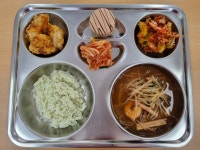 오늘의 식단<급식소식<가평광장<가평초등학교 가평초등학교