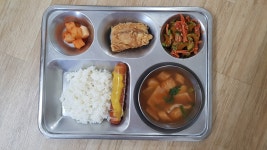 오늘의 식단<급식소식<학교소식<형석중학교 형석중학교