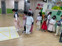 앨범<병설유치원<충주남한강초등학교 충주남한강초등학교