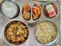 식단표<식생활관<학교소식<충일중학교 충일중학교