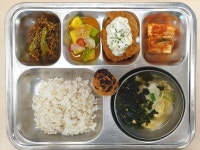 급식사진<급식소식<영동중소식<영동중학교 영동중학교
