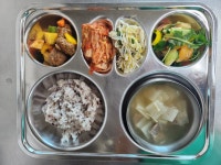 오늘의 밥상<급식마당<송죽소식<판동초등학교 송죽분교장 판동초등학교 송죽분교장