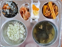 이달의식단<식생활관소식<율량소식<율량초등학교 율량초등학교