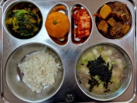 식단갤러리<급식소식<학교소식<부윤초등학교 부윤초등학교