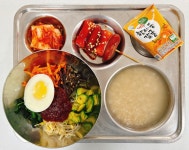 급식사진<급식실<사랑마당<제천여자중학교 제천여자중학교