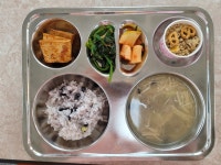 이달의급식<오늘의 급식<e-산외교육<산외초등학교 산외초등학교
