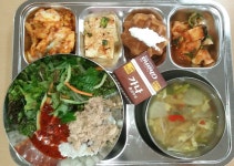 급식사진<급식실<학생생활<군산월명중학교 군산월명중학교