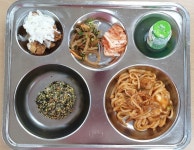 급식이미지<식생활관<교육활동<군산남중학교 군산남중학교